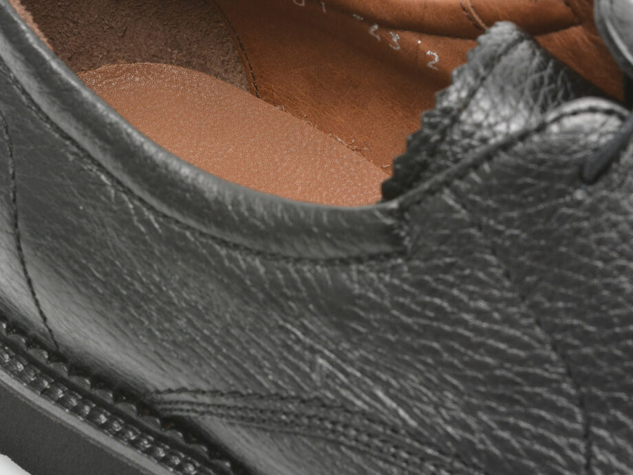 Comandă Încălțăminte Damă, la Reducere  Pantofi LE COLONEL negri, 63501, din piele naturala Branduri de top ✓