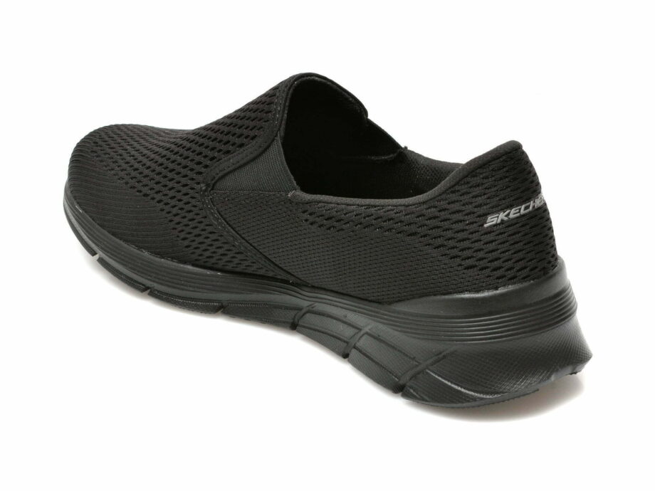 Comandă Încălțăminte Damă, la Reducere  Pantofi sport SKECHERS negri, EQUALIZER 4, din material textil Branduri de top ✓