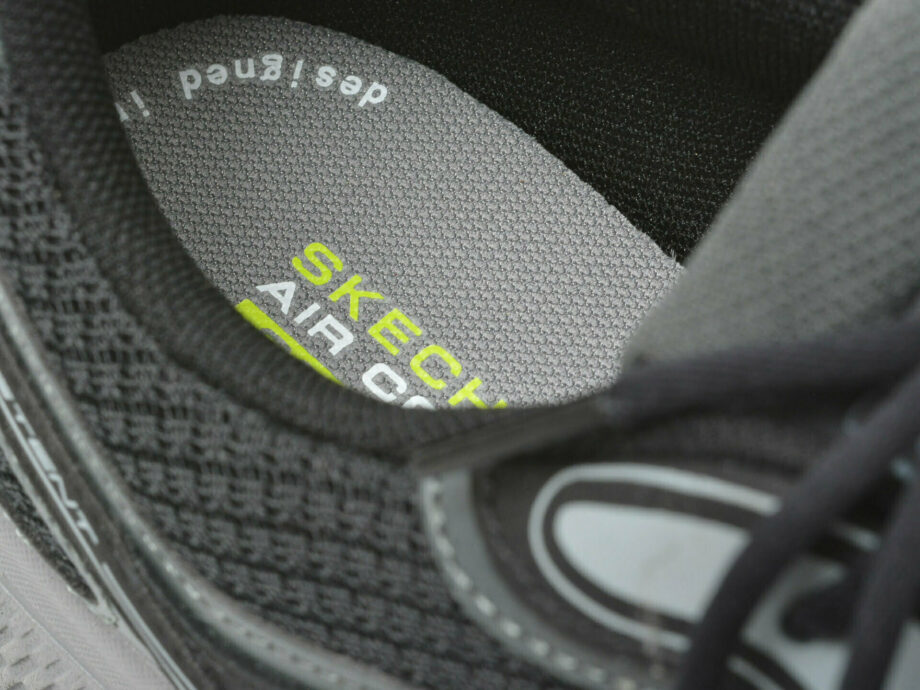 Comandă Încălțăminte Damă, la Reducere  Pantofi sport SKECHERS negri, GO RUN CONSISTENT, din material textil si piele naturala Branduri de top ✓