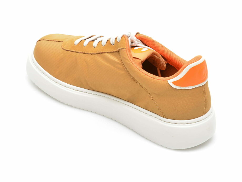 Comandă Încălțăminte Damă, la Reducere  Pantofi sport CAMPER maro, K201382, din material textil Branduri de top ✓
