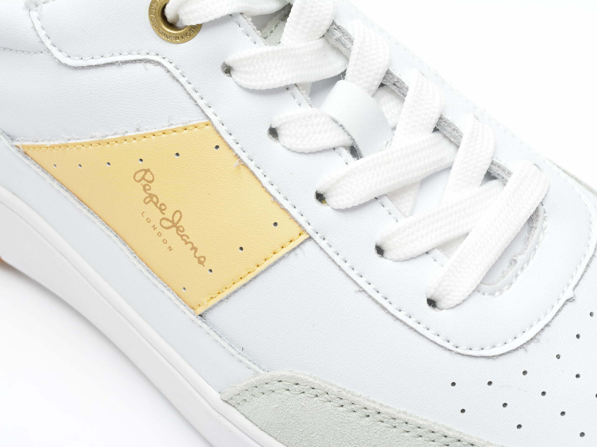 Comandă Încălțăminte Damă, la Reducere  Pantofi sport PEPE JEANS albi, LS31350, din piele naturala Branduri de top ✓