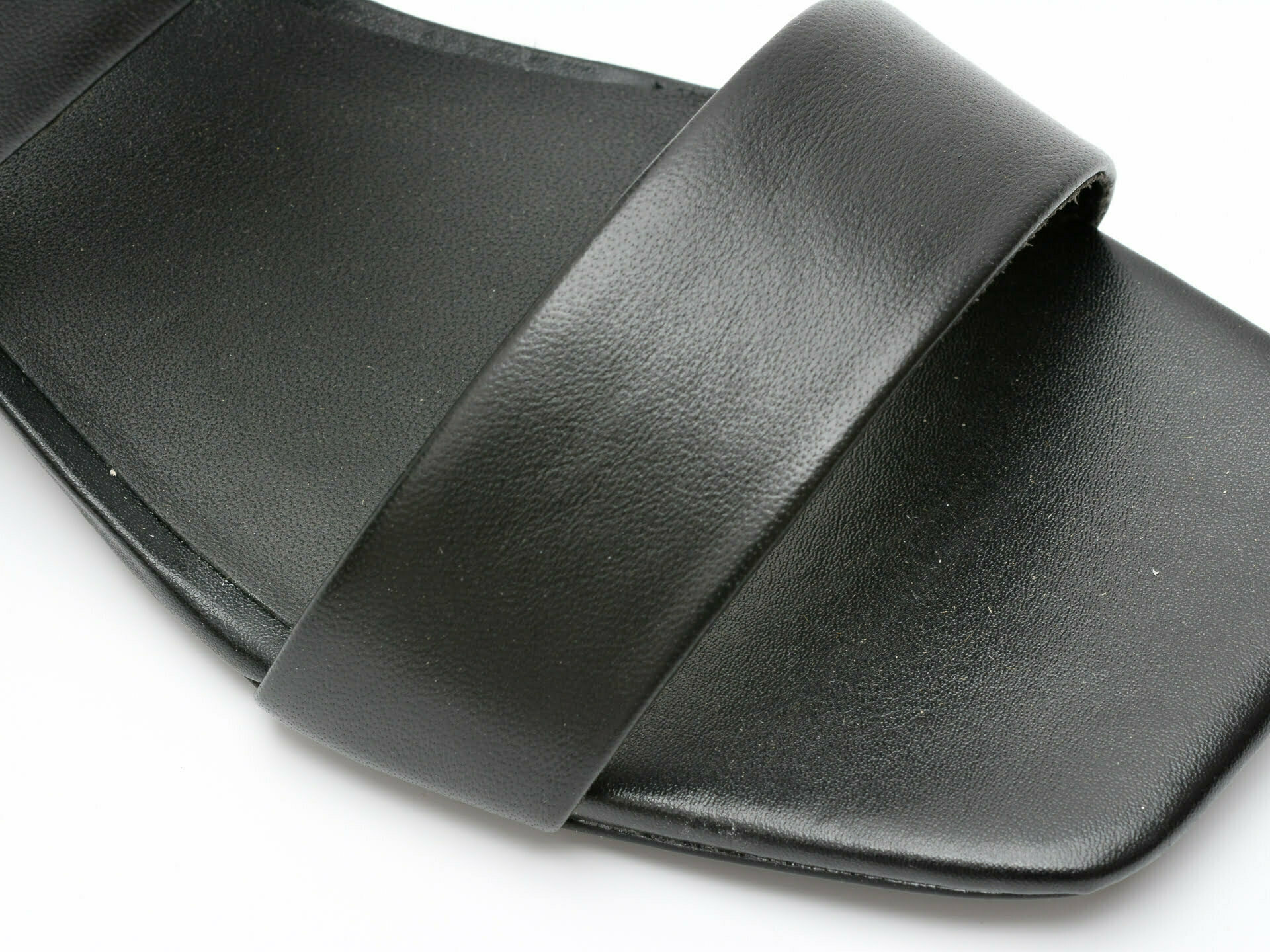Comandă Încălțăminte Damă, la Reducere  Sandale CLARKS negre, SER25ST, din piele naturala Branduri de top ✓