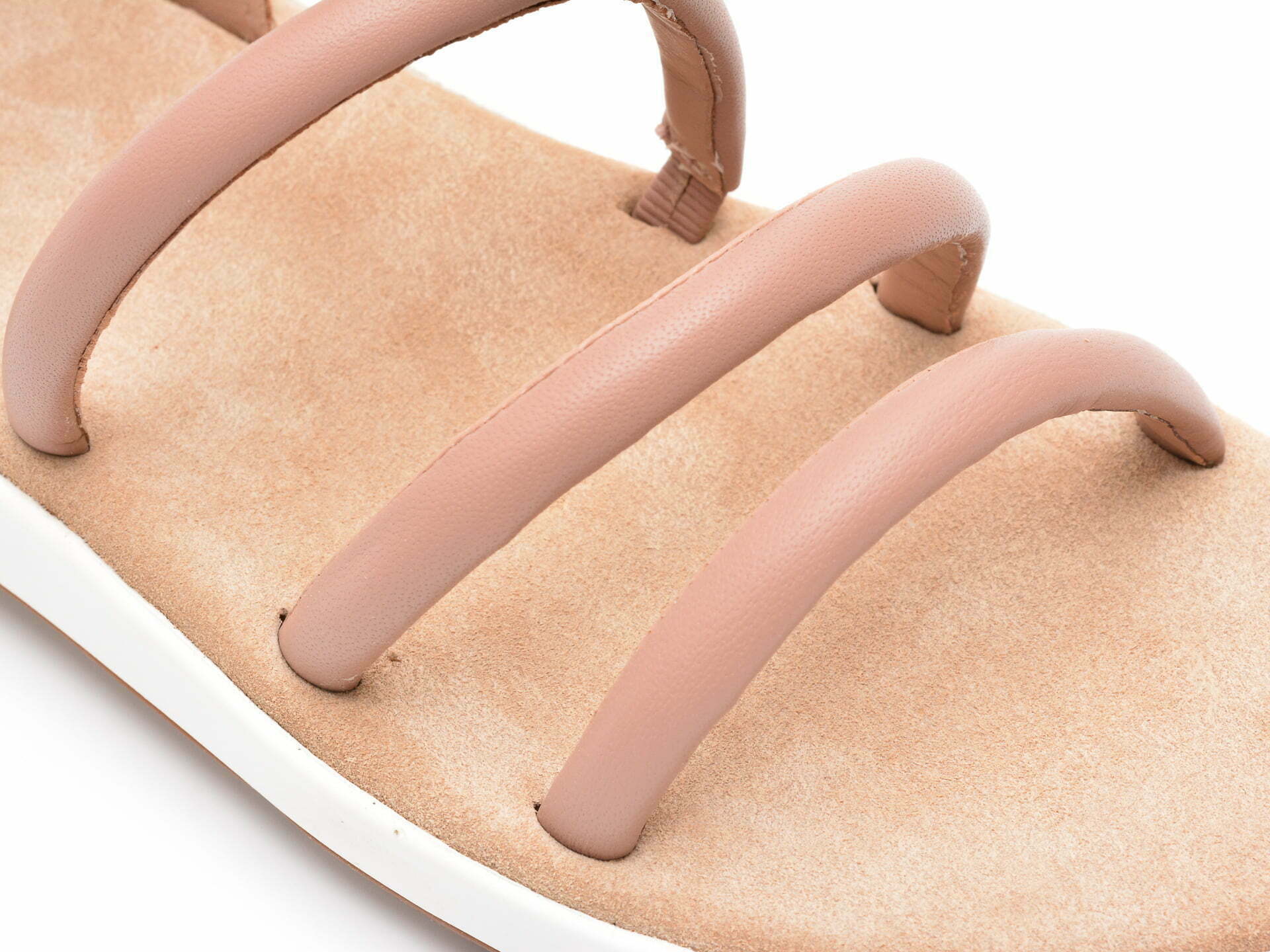 Comandă Încălțăminte Damă, la Reducere  Sandale CLARKS nude, JEMSSTY, din piele naturala Branduri de top ✓