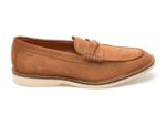 Mocasini CLARKS maro, ATTICUS LT SLIP, din piele intoarsa