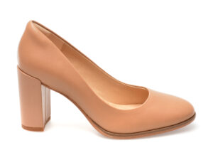 Pantofi CLARKS nude, FREVA 85 COURT, din piele naturala