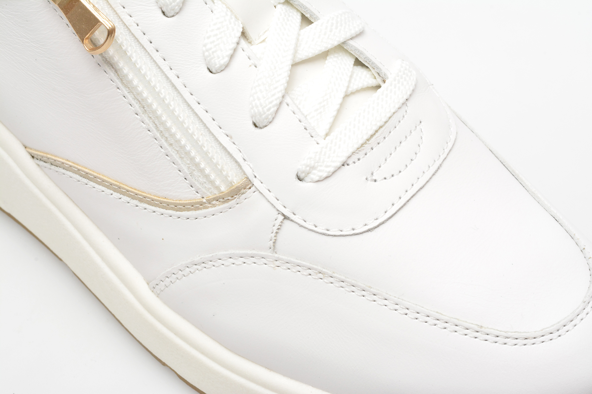 Pantofi GEOX albi, D45MXE, din piele naturala - imagine 2