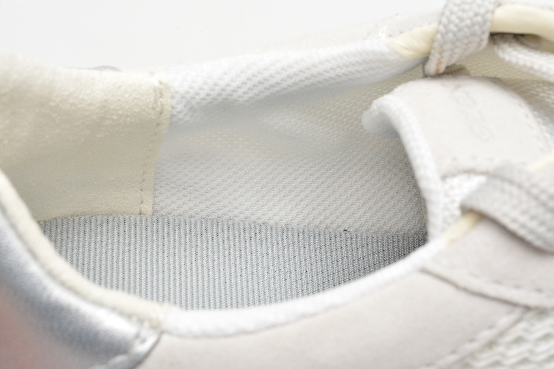 Pantofi sport GEOX albi, D35F2A, din piele intoarsa - imagine 3